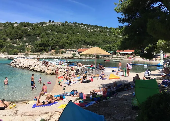 Apartment With Parking Space - 5117 *